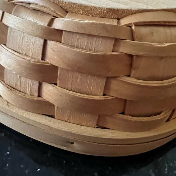 Taskets Renaissance vintage basket w/Navy Blue liner. 8.5” x 14” - Picture 9 of 11